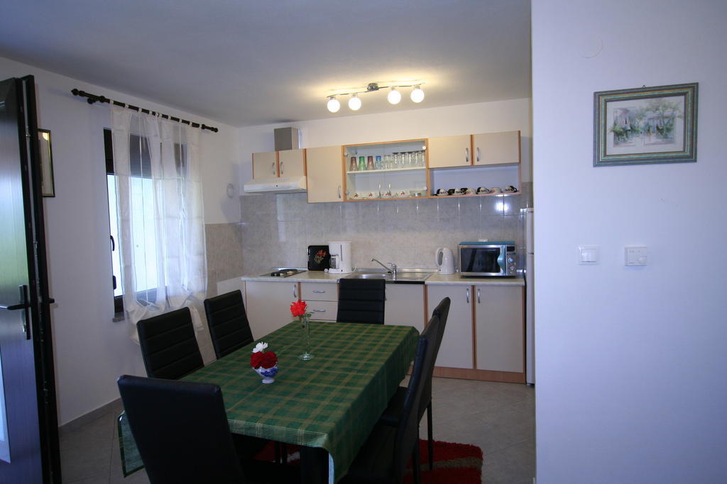 Villa Roze Čižići Rum bild